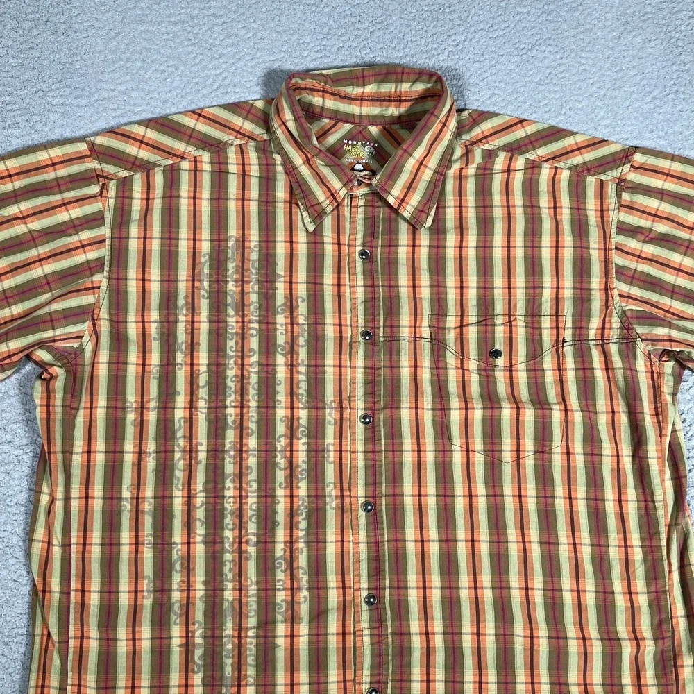 Mountain Hardwear‎ Shirt Mens XL Brown Outdoor Button Up Pocket Casual Preppy